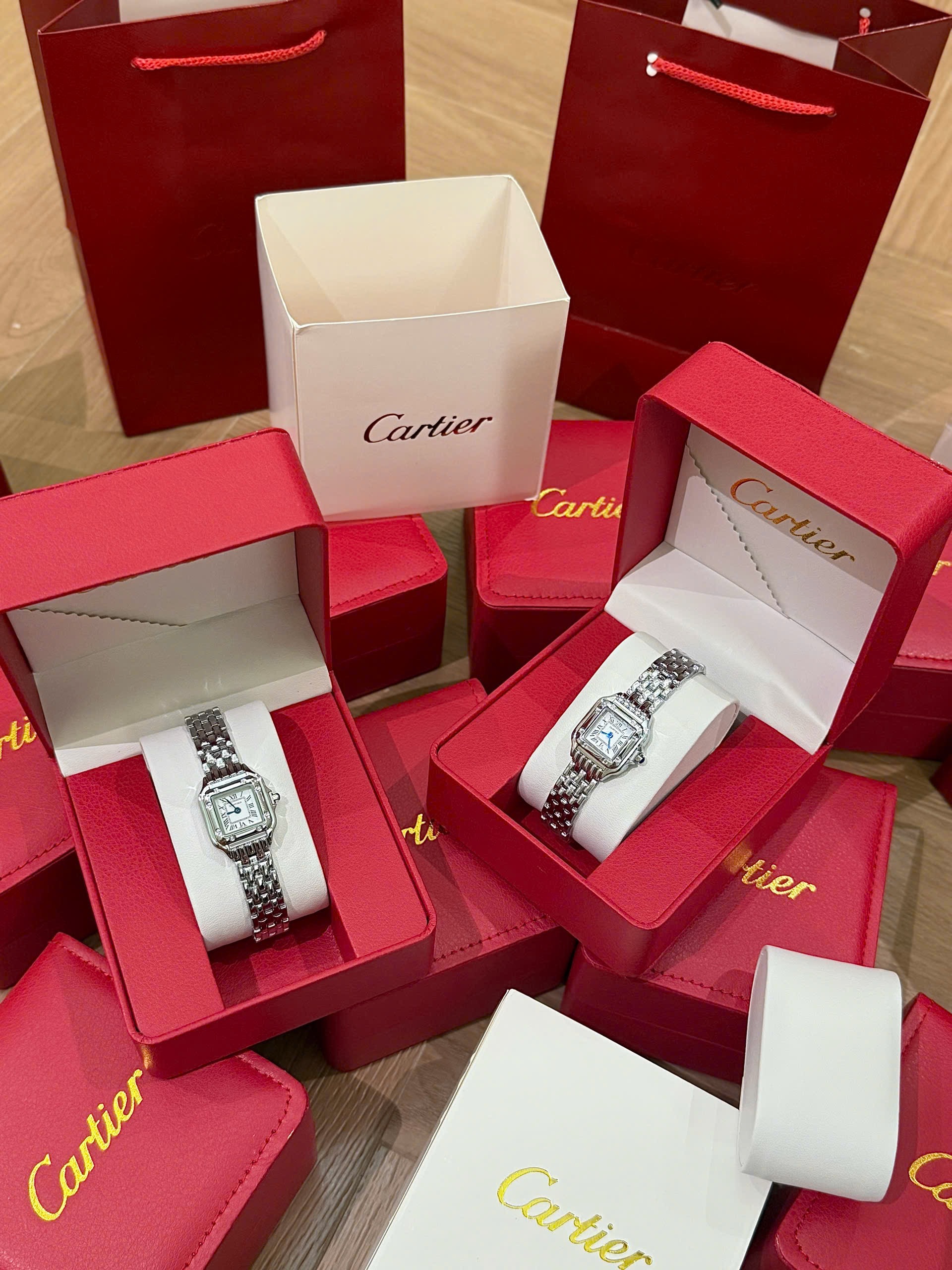 ĐỒNG HỒ CARTIER FULL BOX ĐỎ