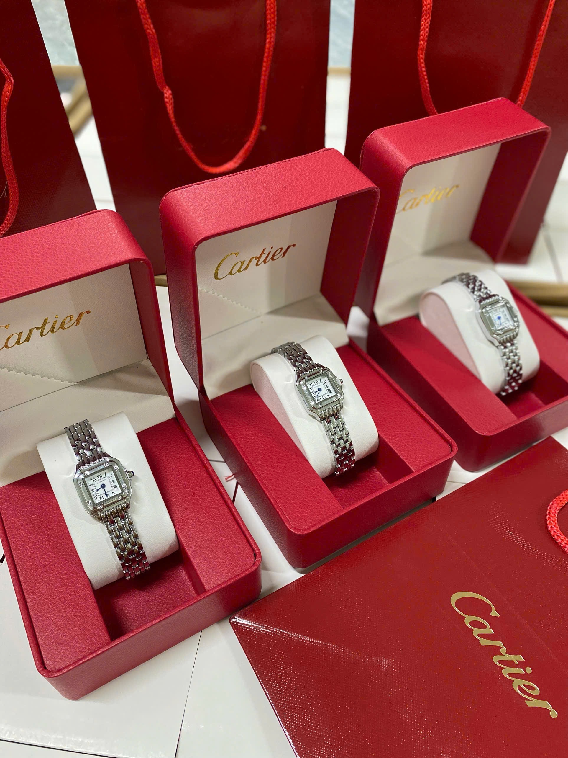 ĐỒNG HỒ CARTIER FULL BOX ĐỎ