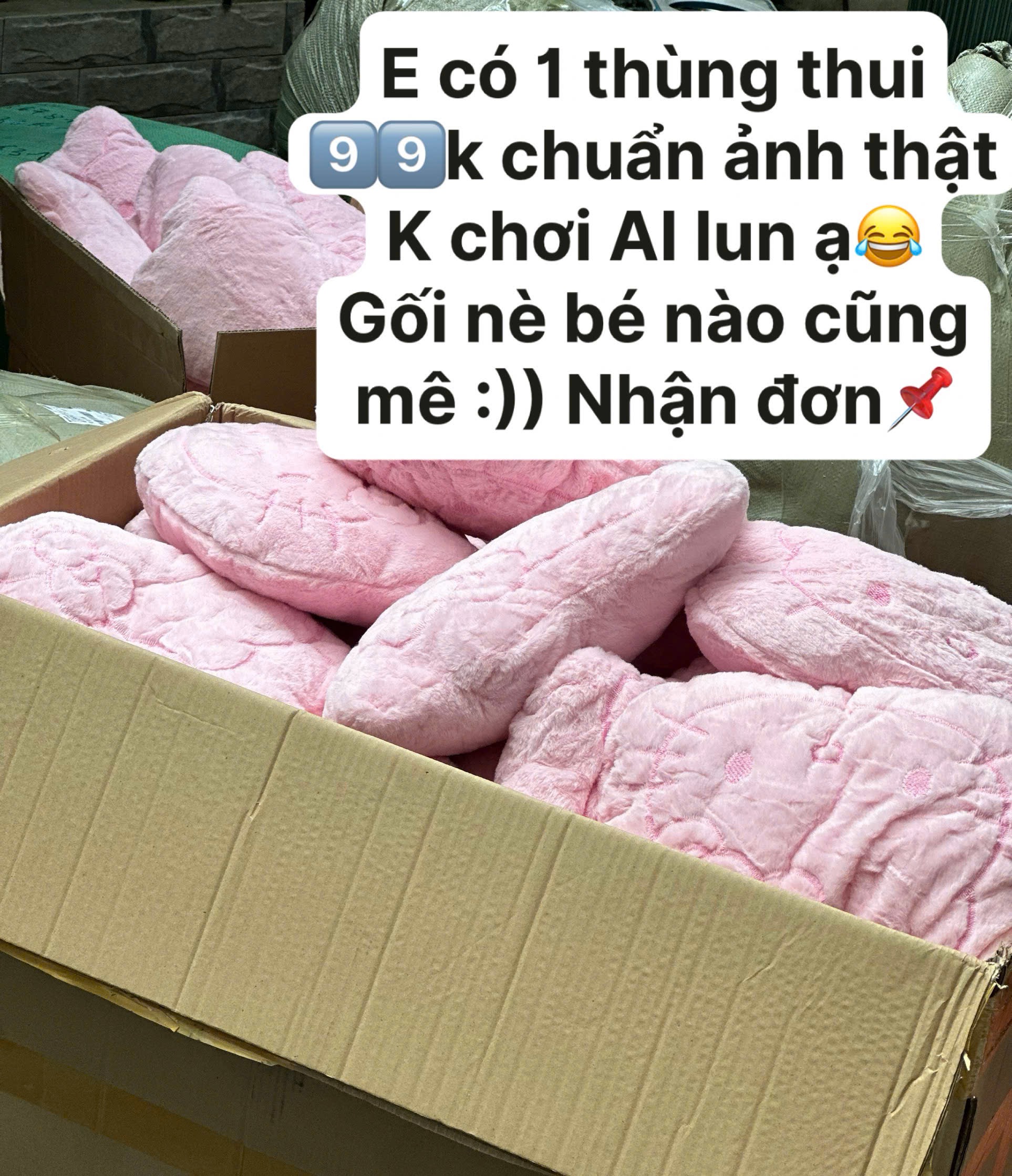 GỐI TỰA HELLO KITTY HỔNG