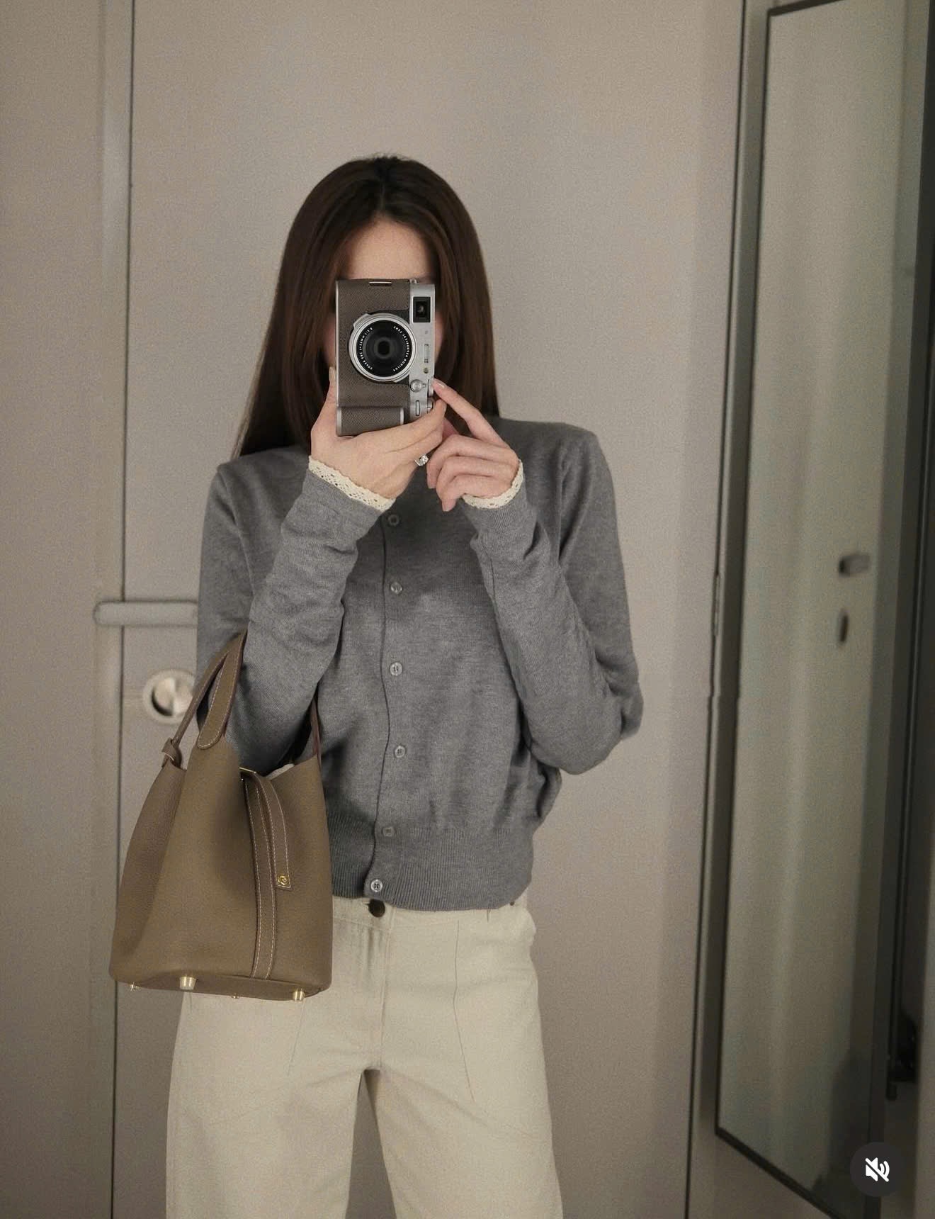 ÁO LEN CDG GHI CỔ VIỀN REN