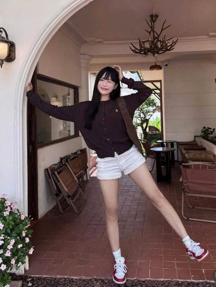 ÁO LEN CDG VẶN THỪNG NÂU