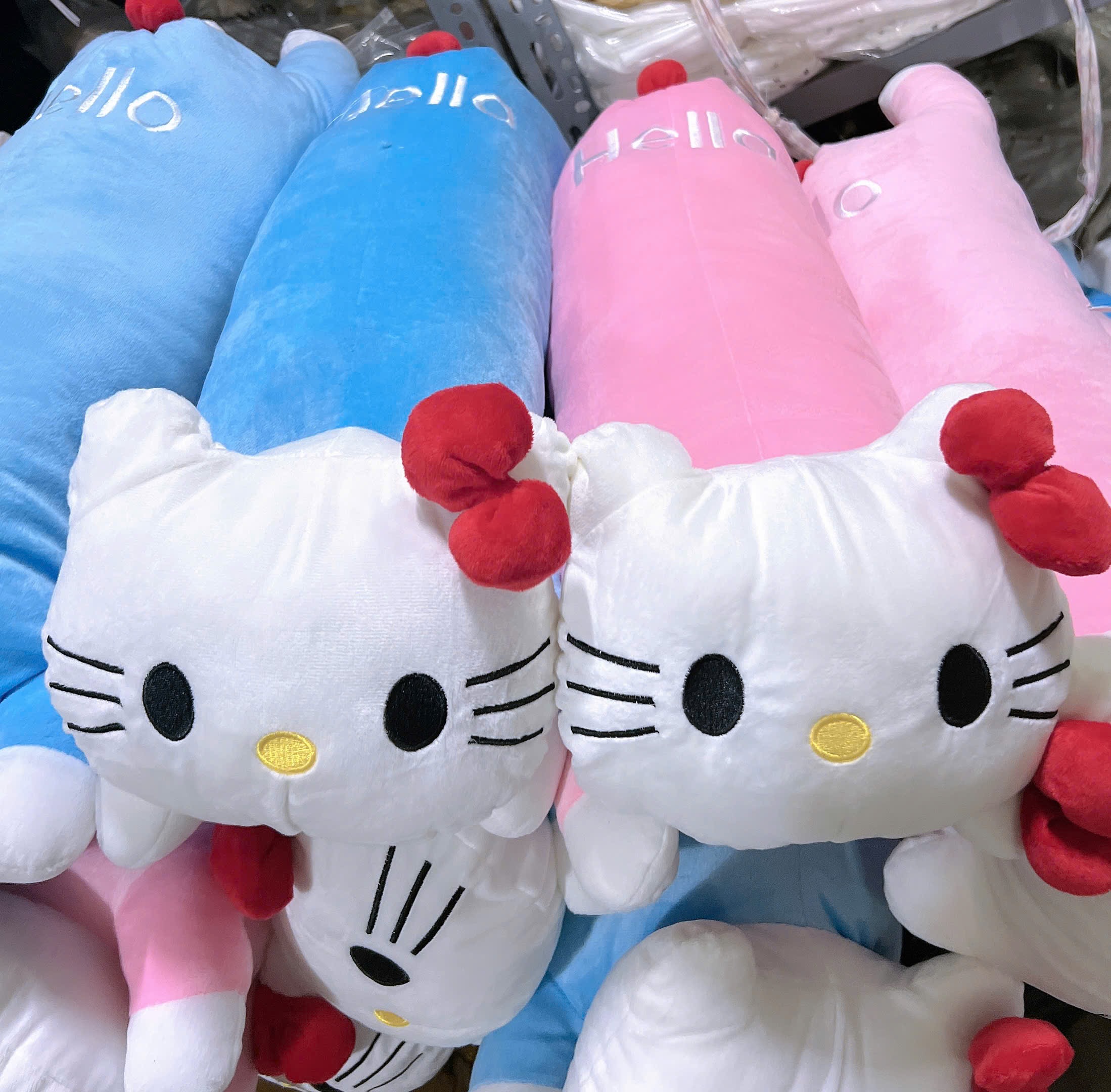 GỐI ÔM 70CM MÈO HELLO KITTY