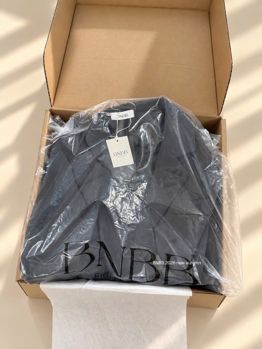 Gom - ÁO BLAZER MÀU XÁM TRO BNBB