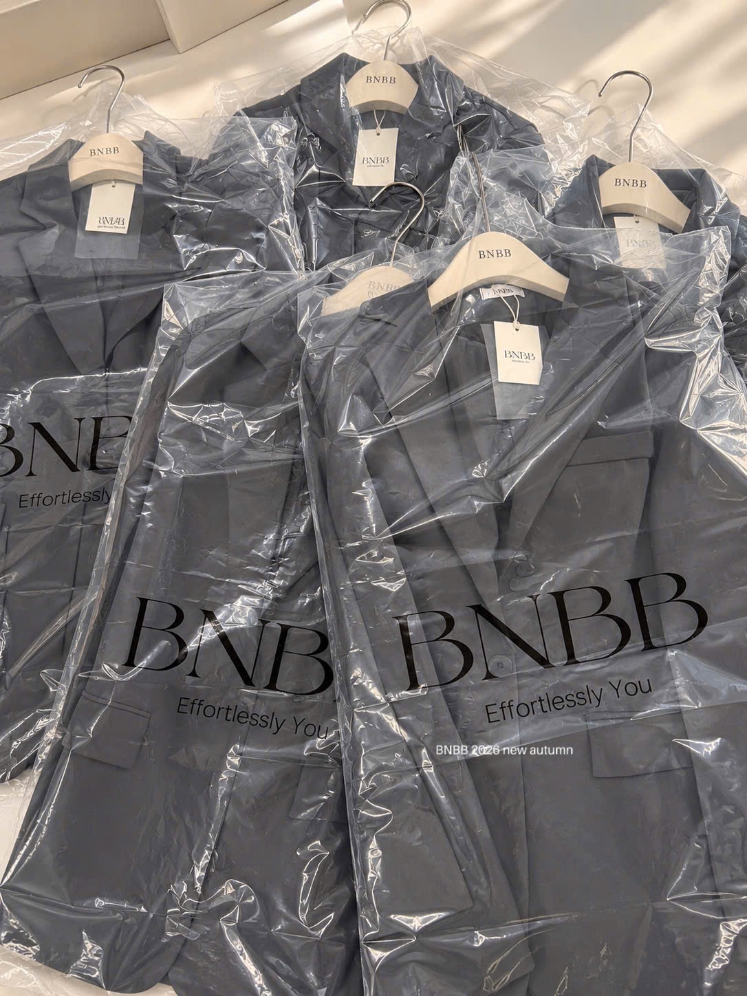 Gom - ÁO BLAZER MÀU XÁM TRO BNBB