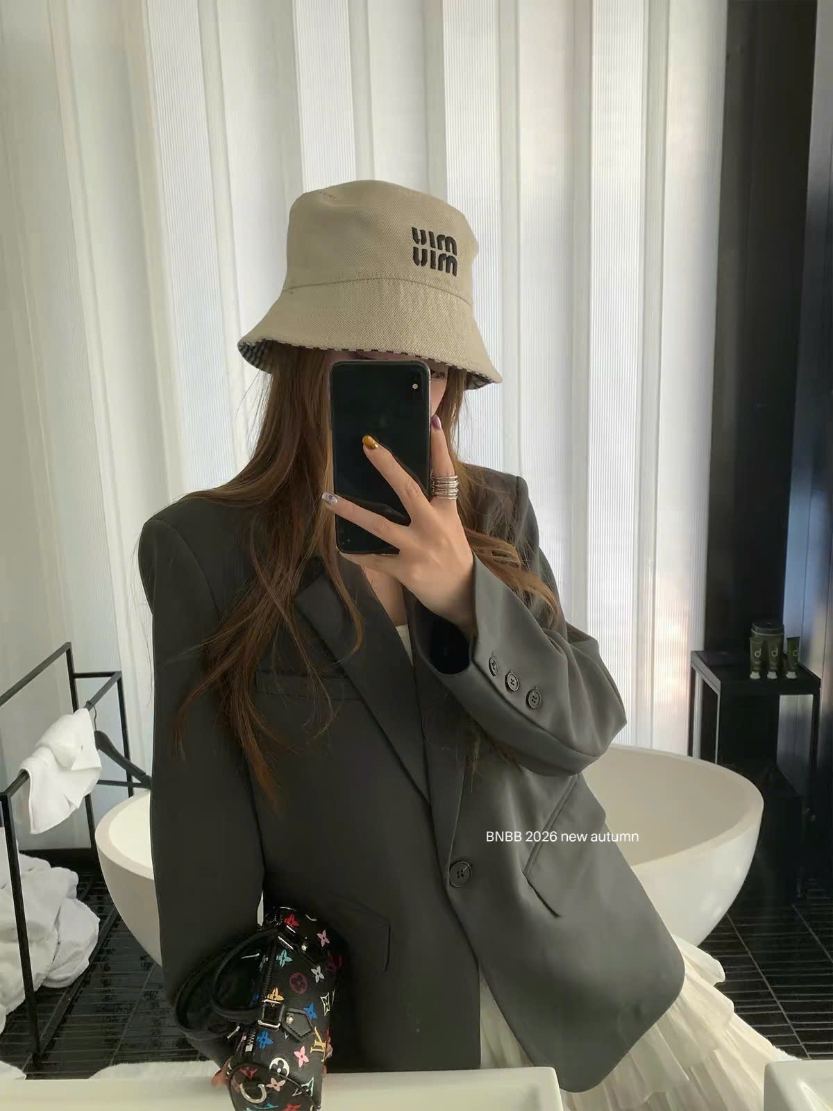 Gom - ÁO BLAZER MÀU XÁM TRO BNBB