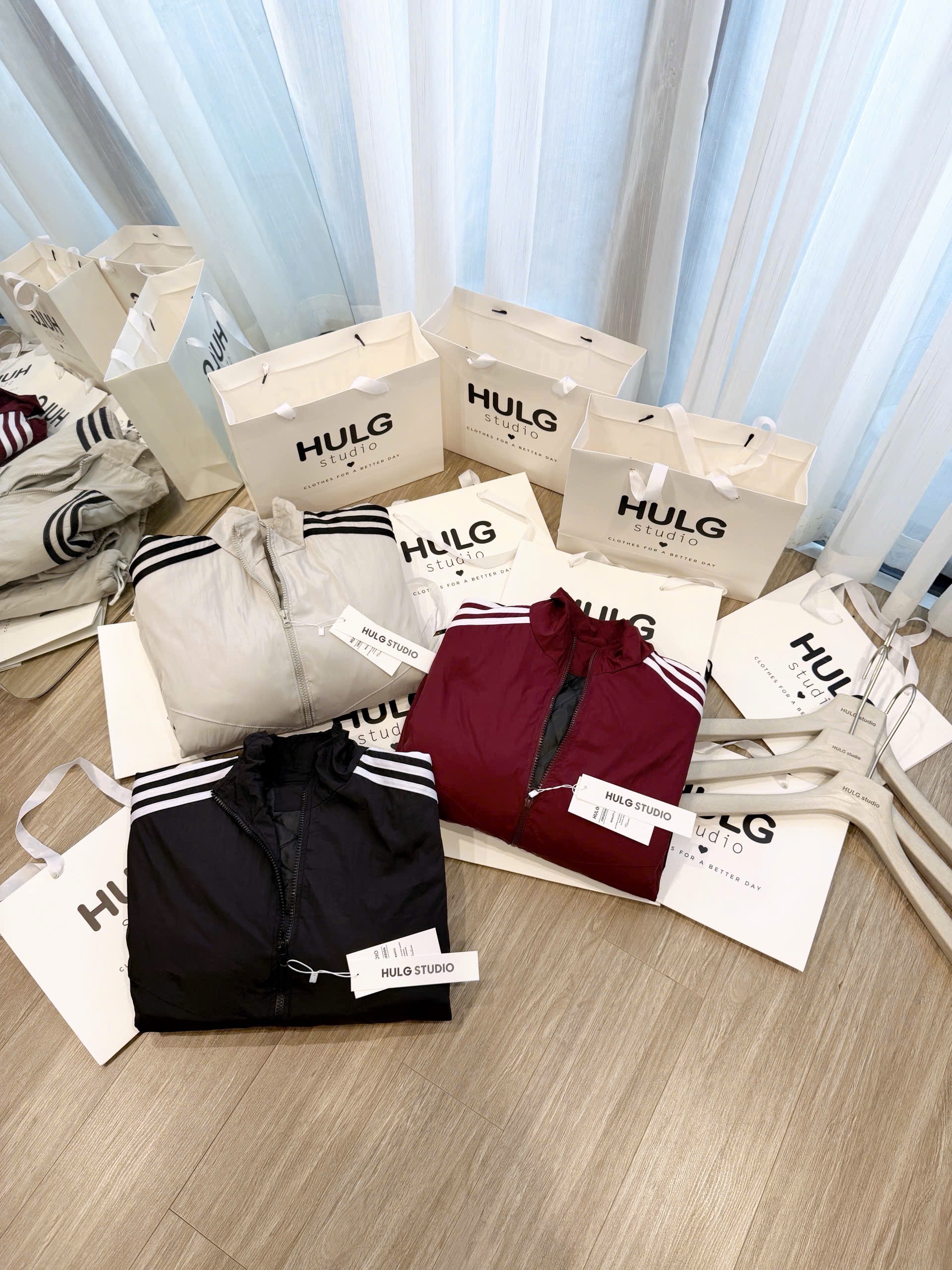 ÁO KHOÁC PHAO TRÁM TRẦN TRONG RÚT DÂY