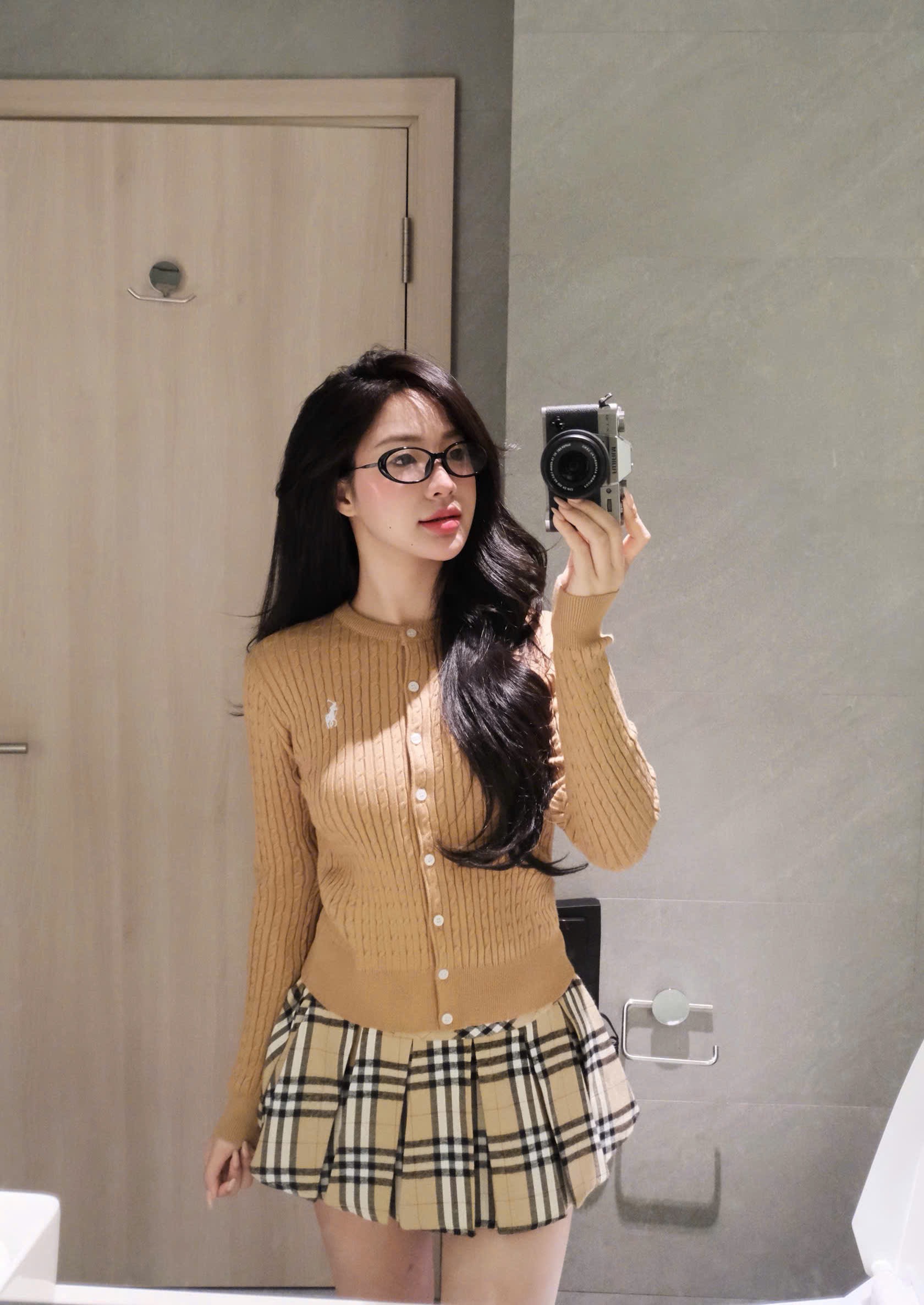 ÁO LEN CDG NÂU VẶN THỪNG NHỎ THÊU NGỰA DT JDMS