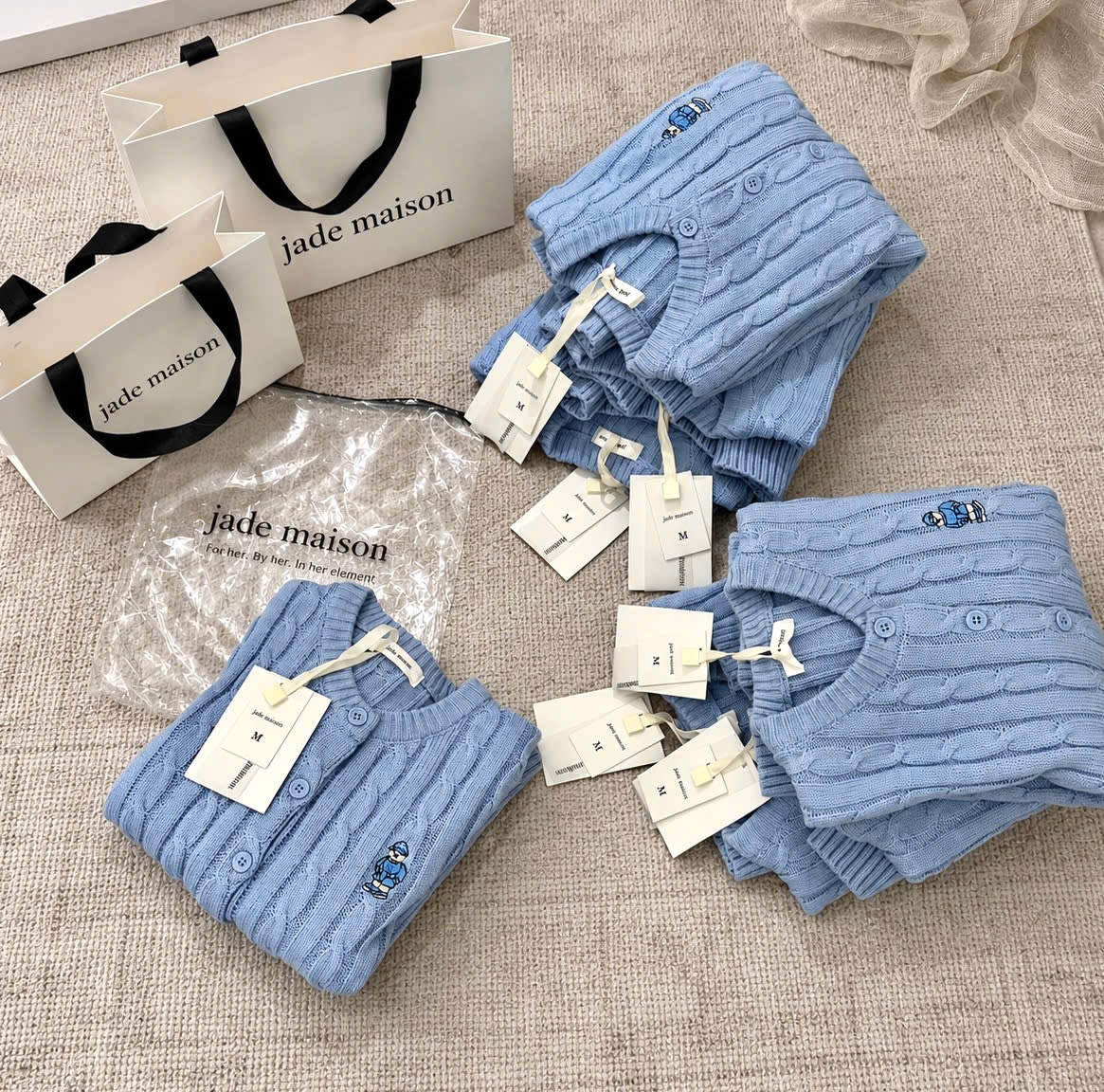 Gom - ÁO LEN CDG THÊU GẤU WHOU XANH DƯƠNG JDMS