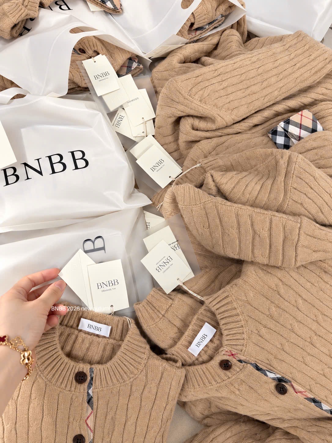 ÁO LEN CGD THỪNG BE PHỐI BBR BNBB