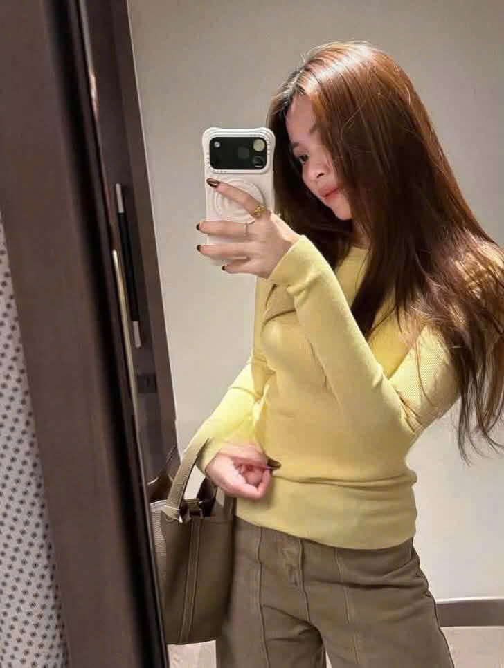 ÁO LEN CỔ TRÒN DÁNG ÔM DT JADE MAISON