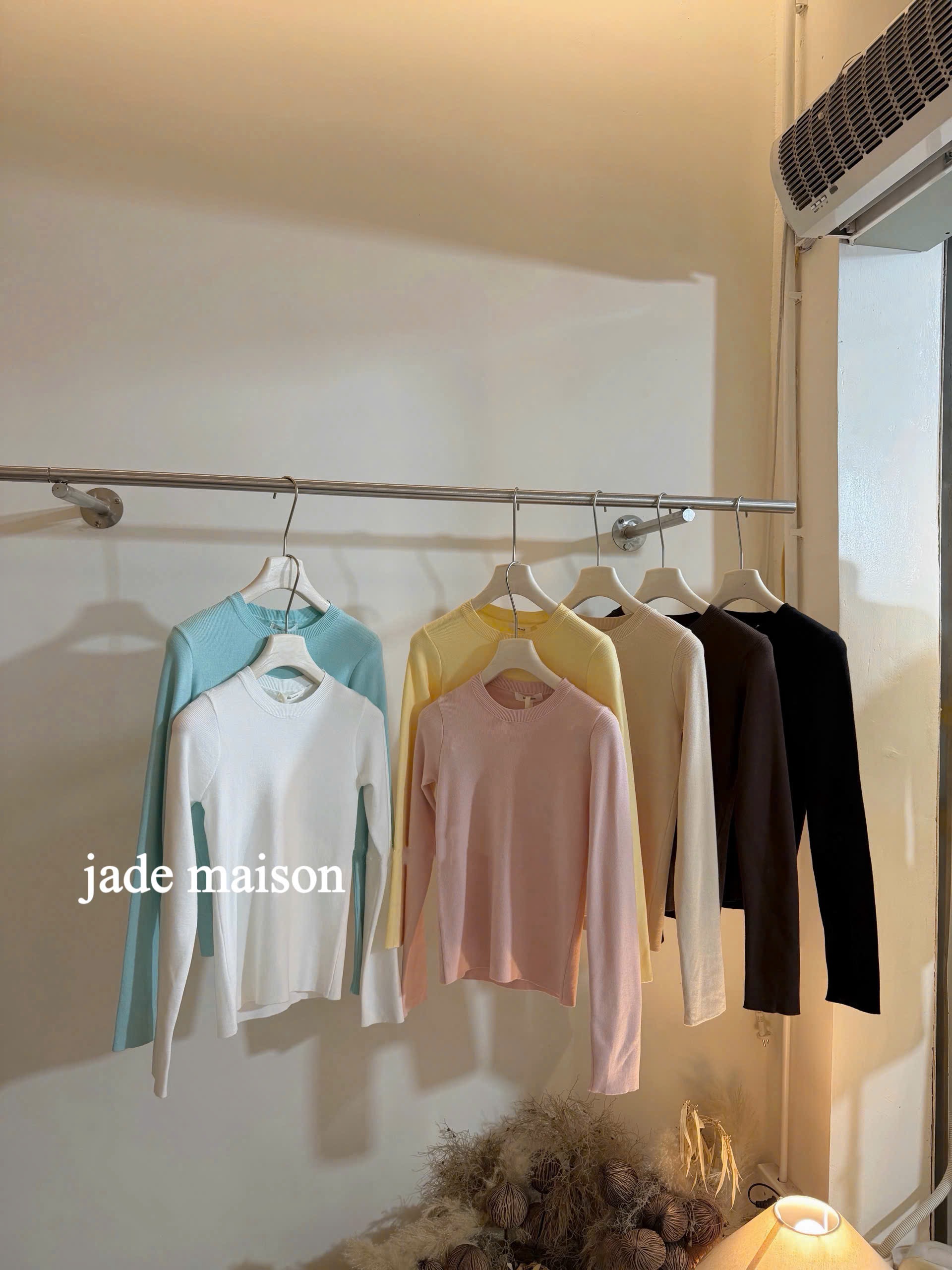 ÁO LEN CỔ TRÒN DÁNG ÔM DT JADE MAISON