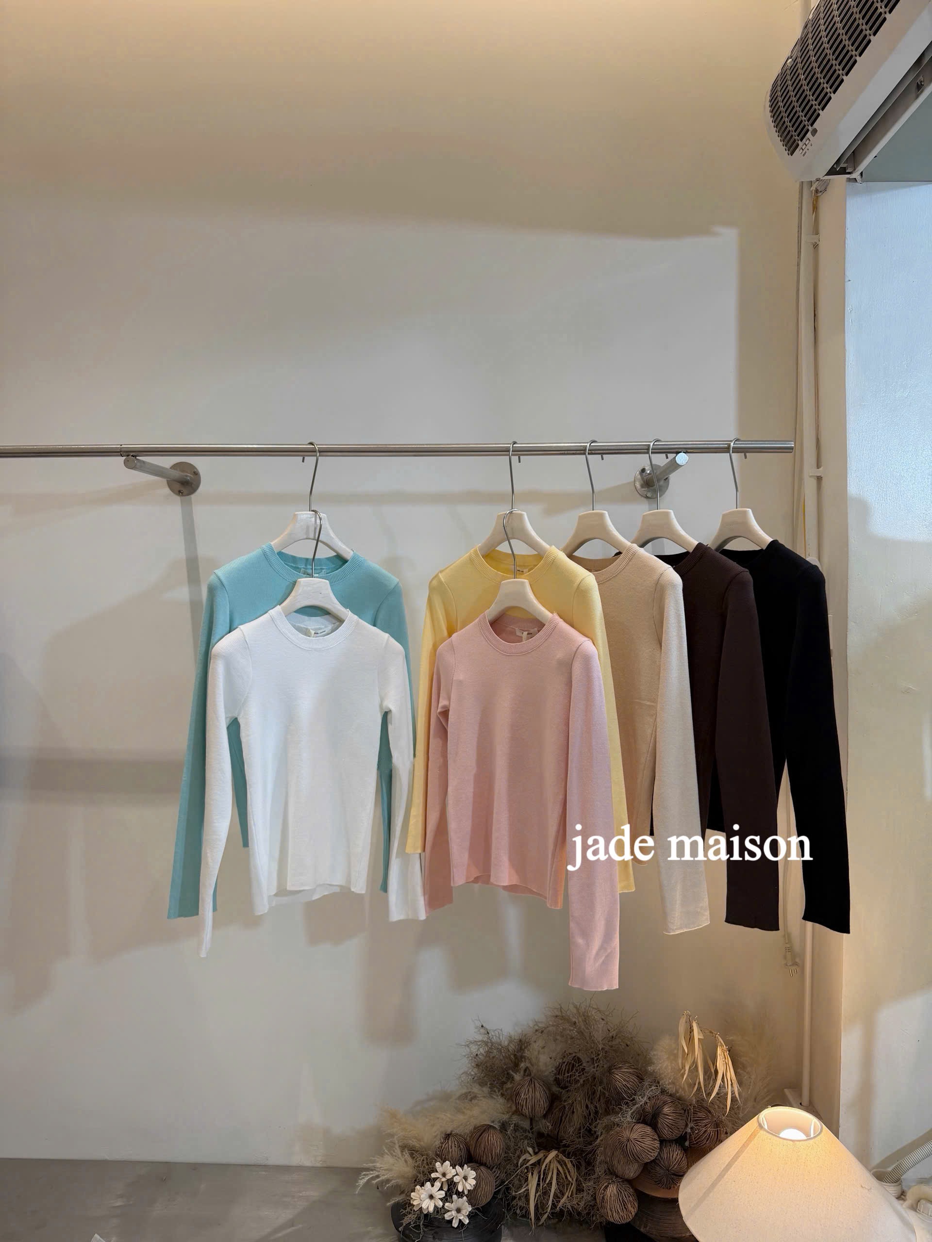 ÁO LEN CỔ TRÒN DÁNG ÔM DT JADE MAISON