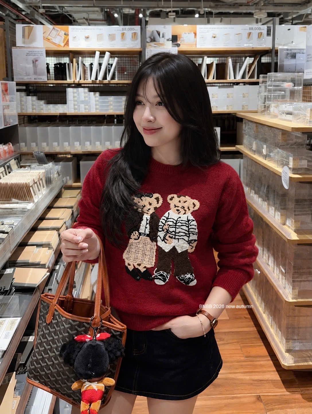 ÁO LEN GẤU WHOU ĐỎ BNBB