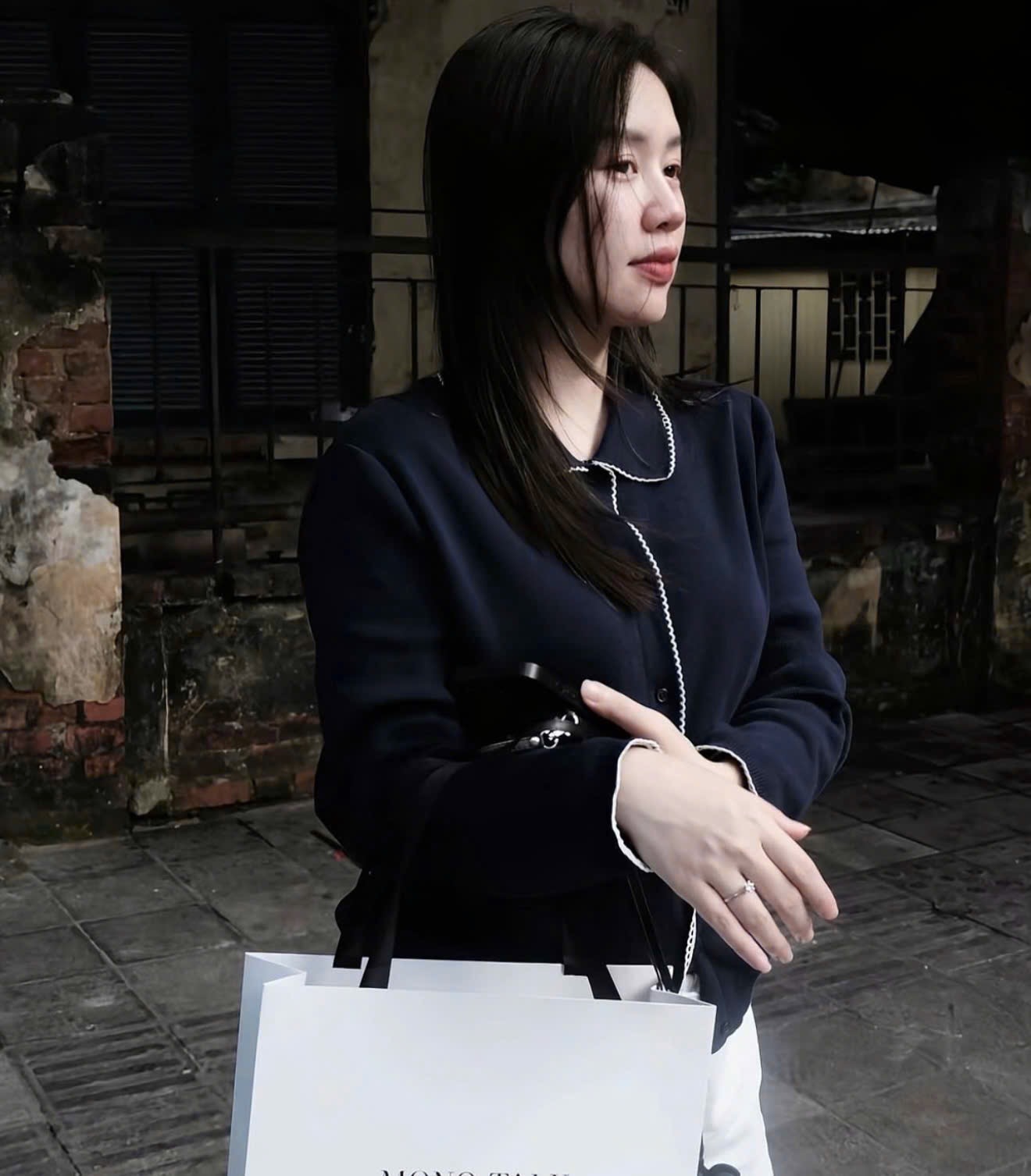 ÁO LEN POLO DỆT VIỀN REN MÀU THAN DÀI TAT JDMS