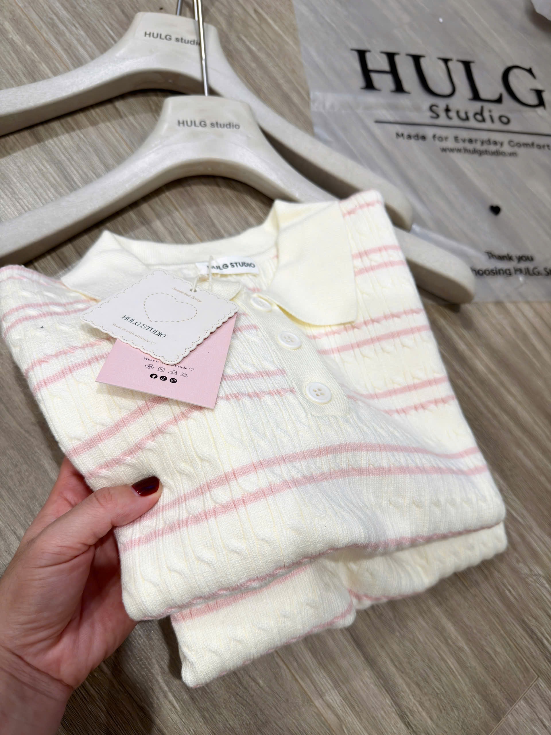 ÁO LEN POLO THỪNG SỌC KẺ HỒNG