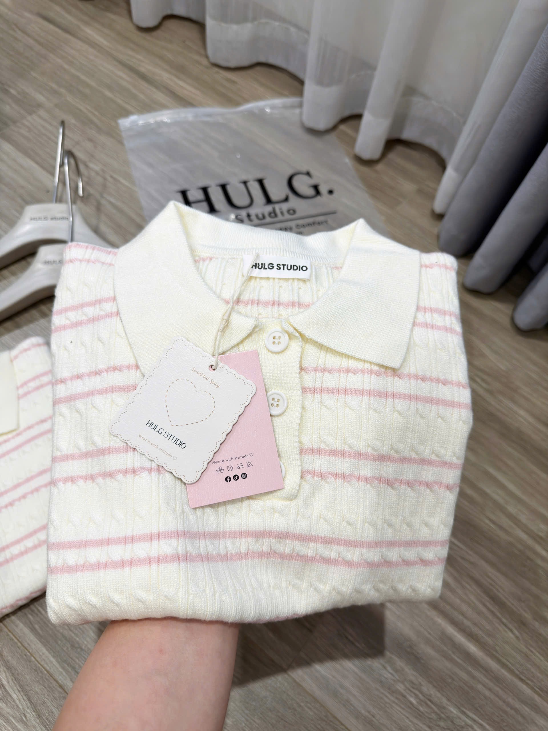 ÁO LEN POLO THỪNG SỌC KẺ HỒNG