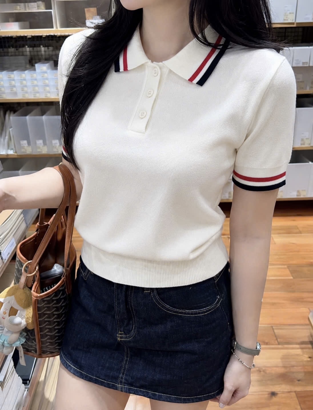 Gom - ÁO LEN POLO TRẮNG CỔ VIỀN CỘC HULG