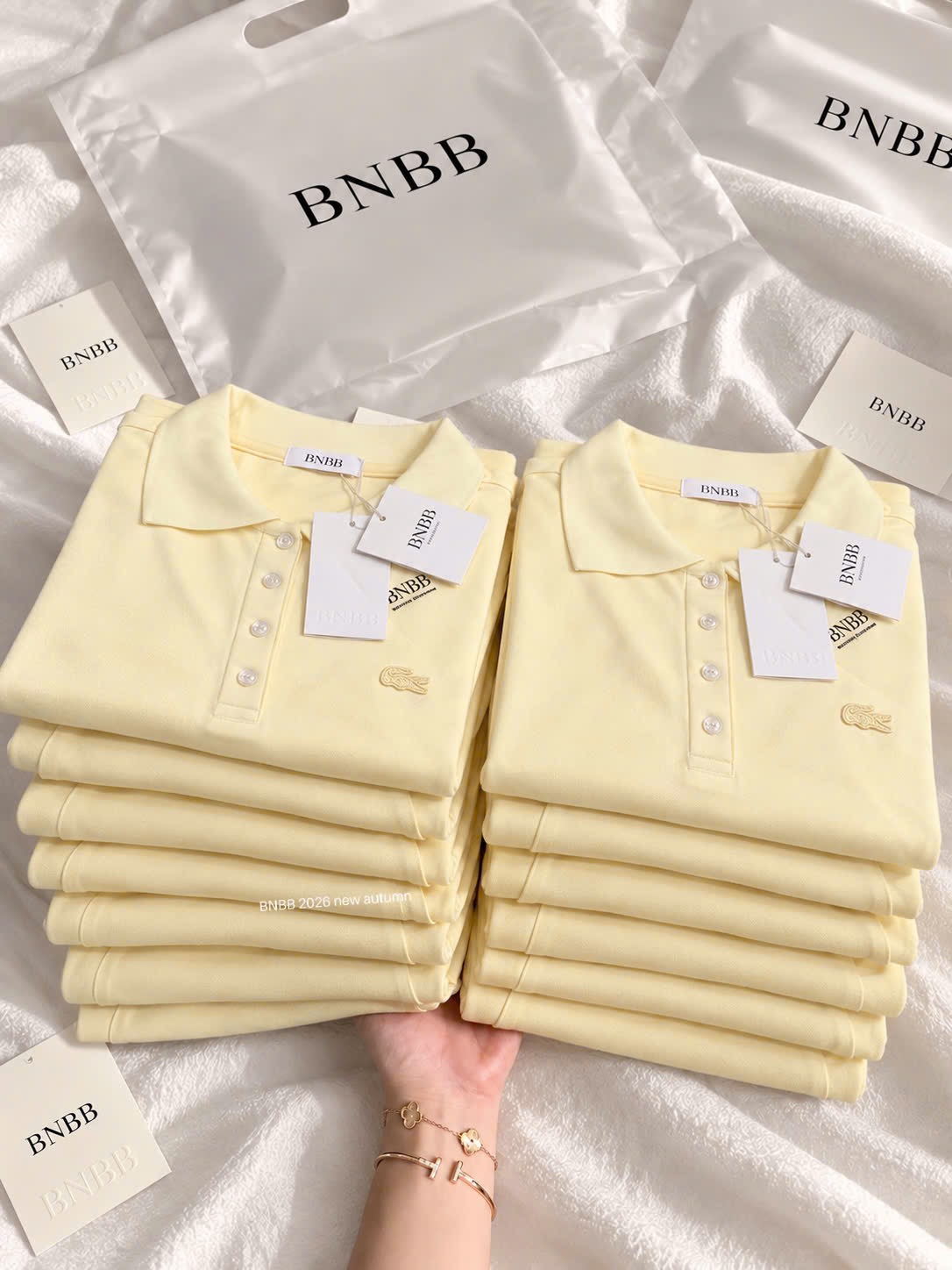 Gom - ÁO POLO VÀNG DÀI TAY THÊU CÁ SẤU BNBB