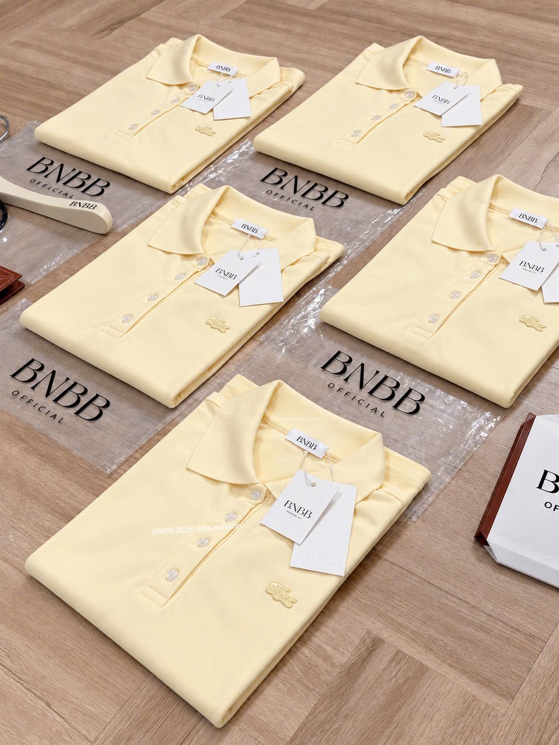 Gom - ÁO POLO VÀNG DÀI TAY THÊU CÁ SẤU BNBB