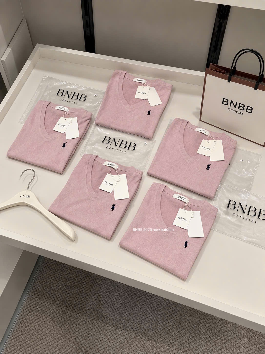 ÁO PULL CỘC HỒNG BNBB THÊU NGỰA CỔ TIM