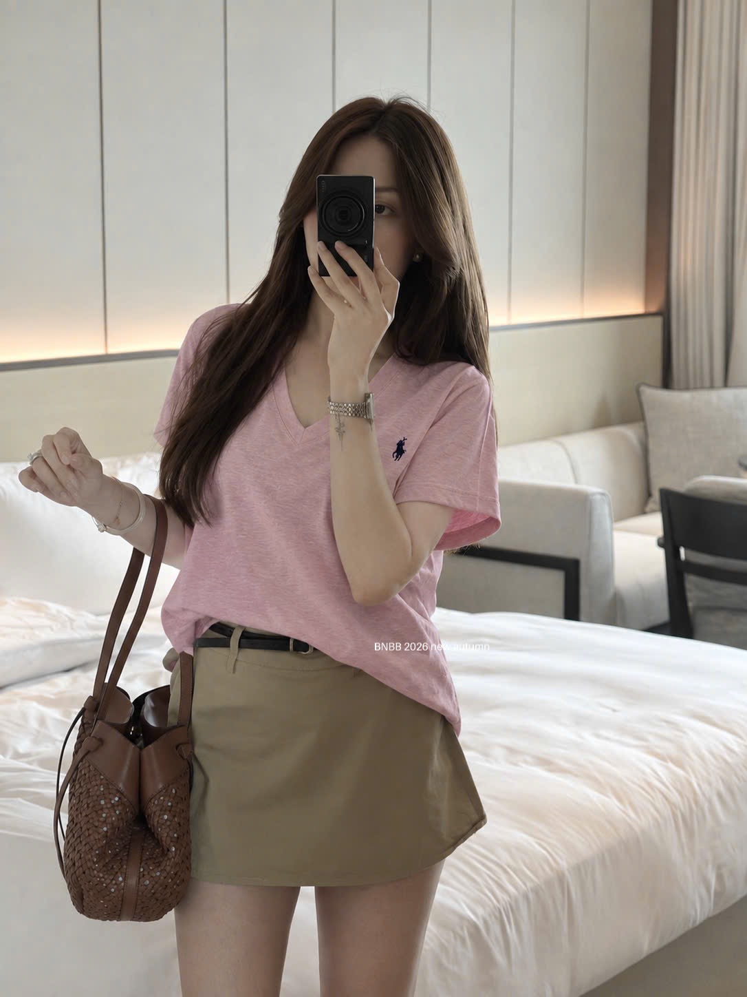 ÁO PULL CỘC HỒNG BNBB THÊU NGỰA CỔ TIM