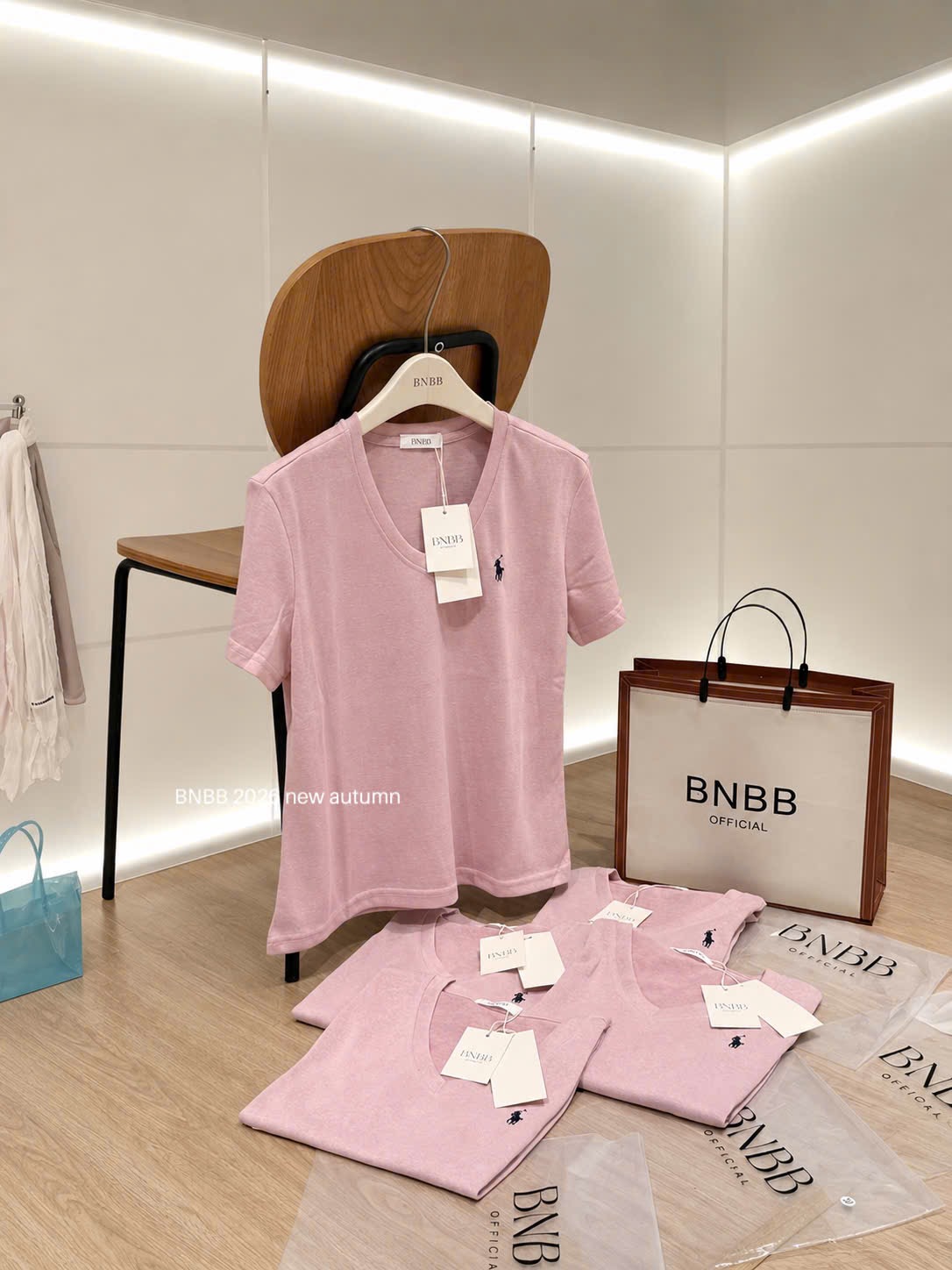 ÁO PULL CỘC HỒNG BNBB THÊU NGỰA CỔ TIM