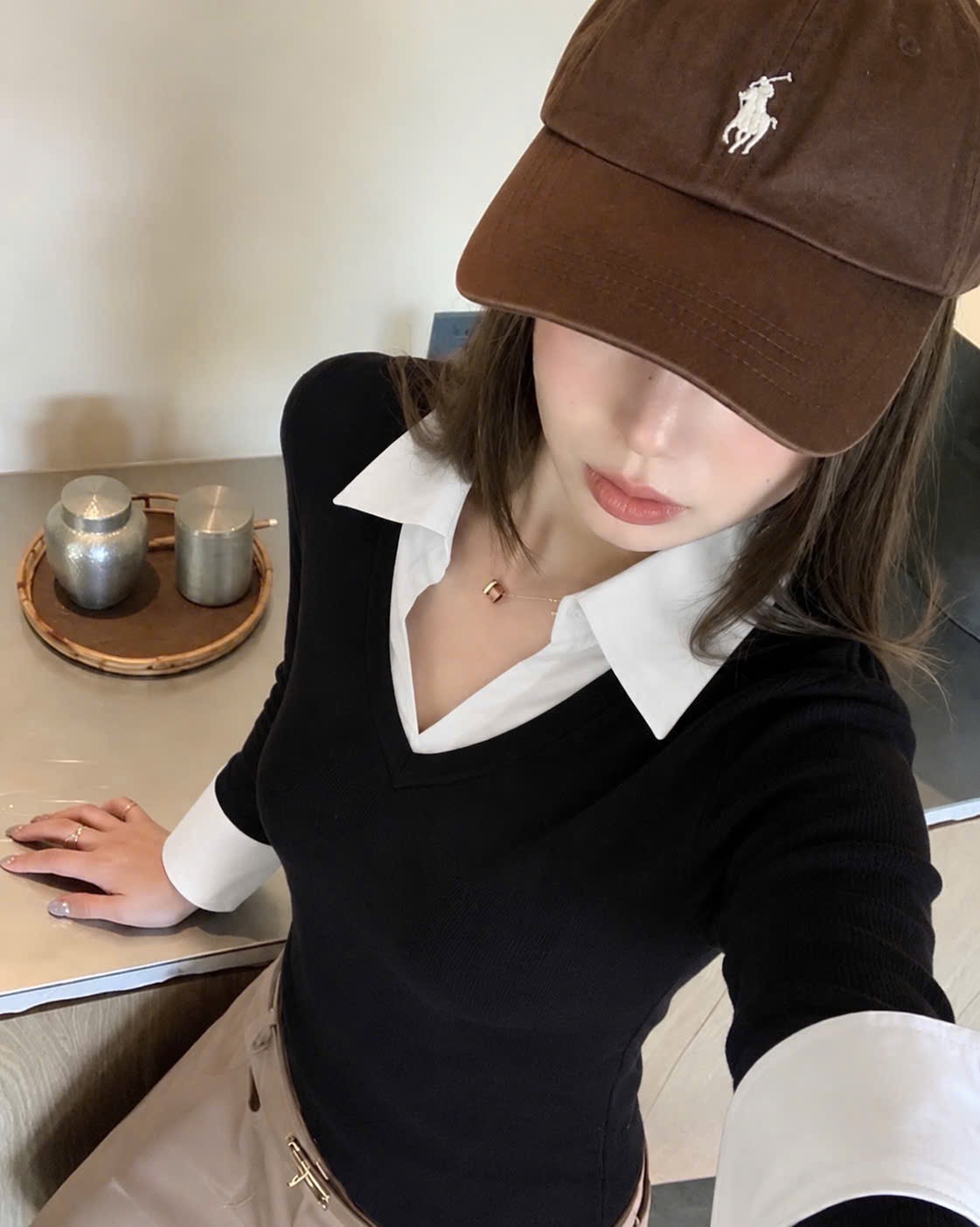 ÁO PULL ĐEN CỔ SƠ MI TRẮNG