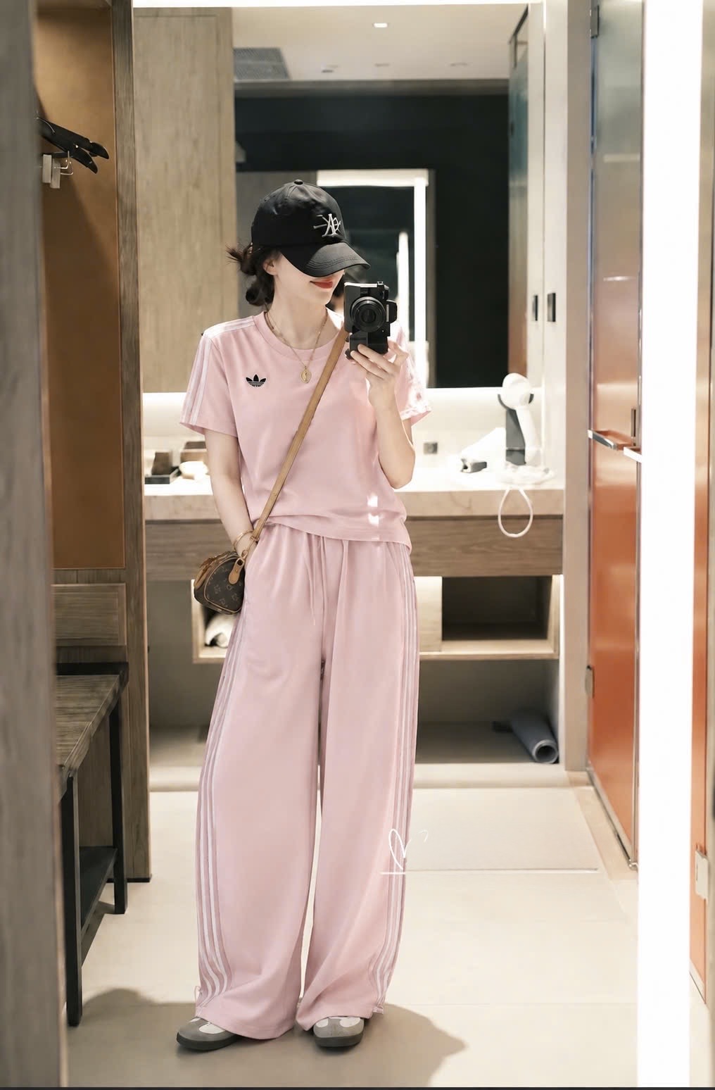 BỘ DAS CỘC HỒNG QUẦN SUÔNG PHỐI SỌC