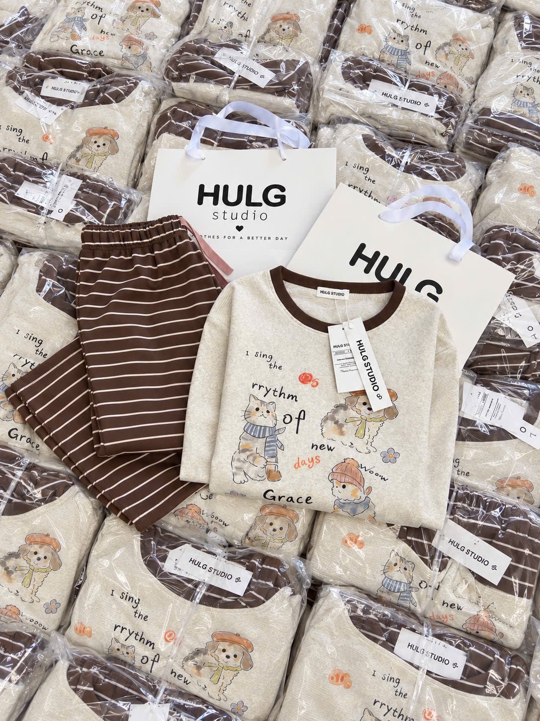 Gom - BỘ DT HÌNH THÚ QUẦN KẺ NÂU