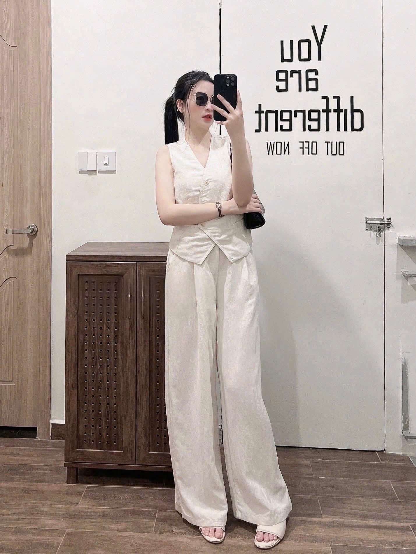 BỘ ĐŨI LIEN CỔ V XN QUẦN SUÔNG MÀU BE