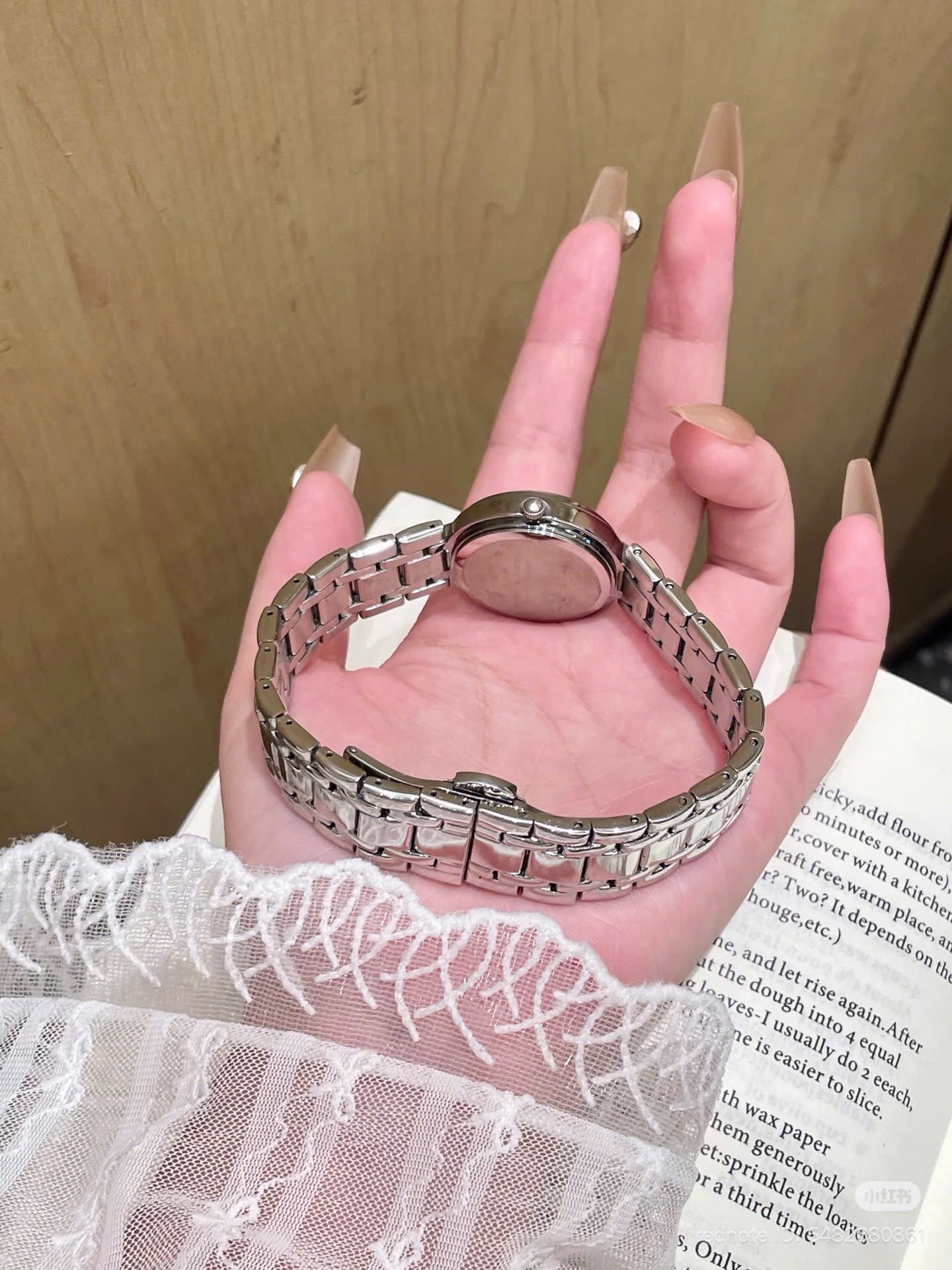 ĐỒNG HỒ FILA MẶT TRẮNG NỮ