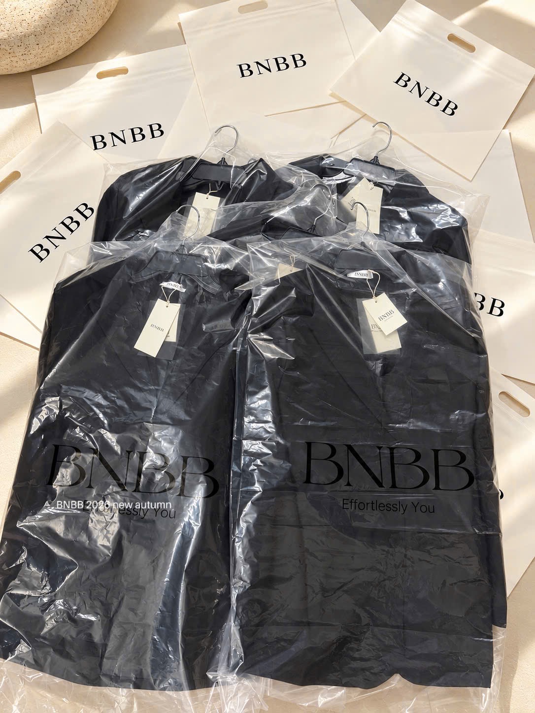 Gom - Đen - ÁO BLAZER BNBB DT MÀU ĐEN