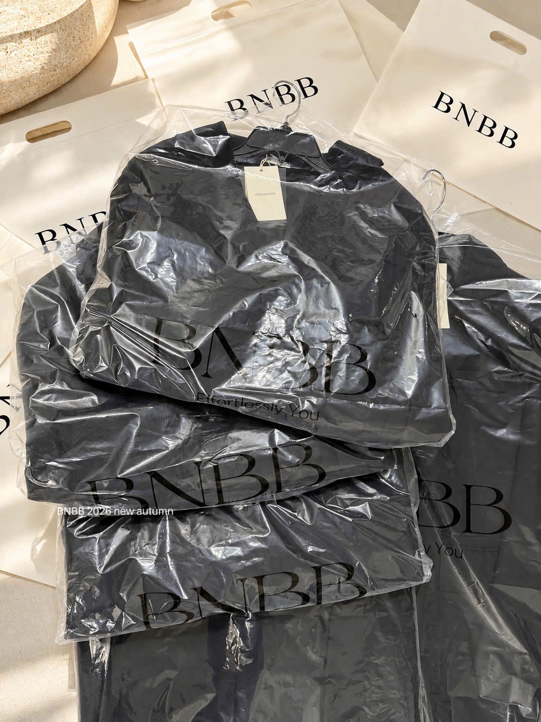 Gom - Đen - ÁO BLAZER BNBB DT MÀU ĐEN