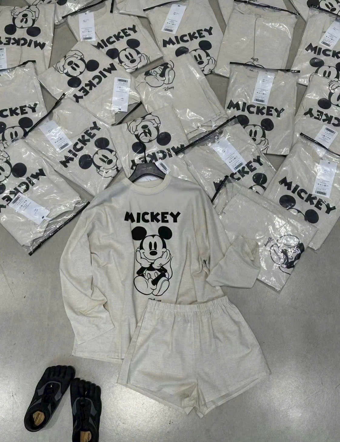 HD SÉT MICKY GIẤY DT QUẦN ĐÙI MẸ BÉ