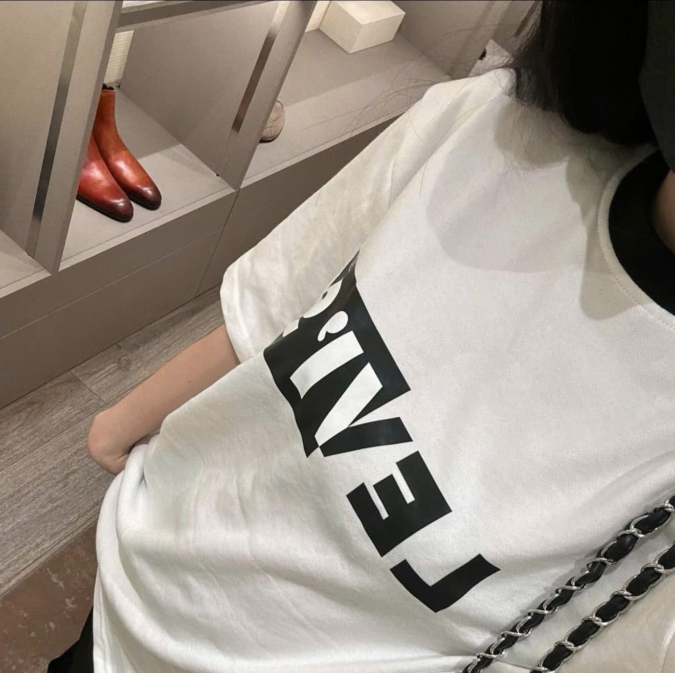 Hàng nhà máy - ÁO PULL CỘC TRẮNG LEVIS NỮ