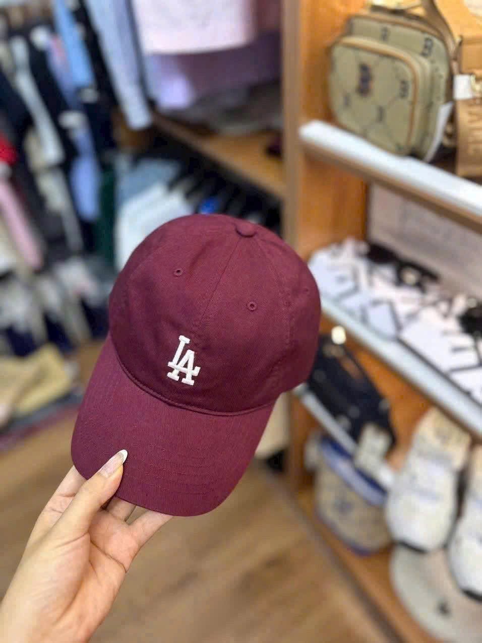 Hàng xuất dư - MŨ LƯỠI TRAI MLB LA MÀU ĐỎ NY NỮ