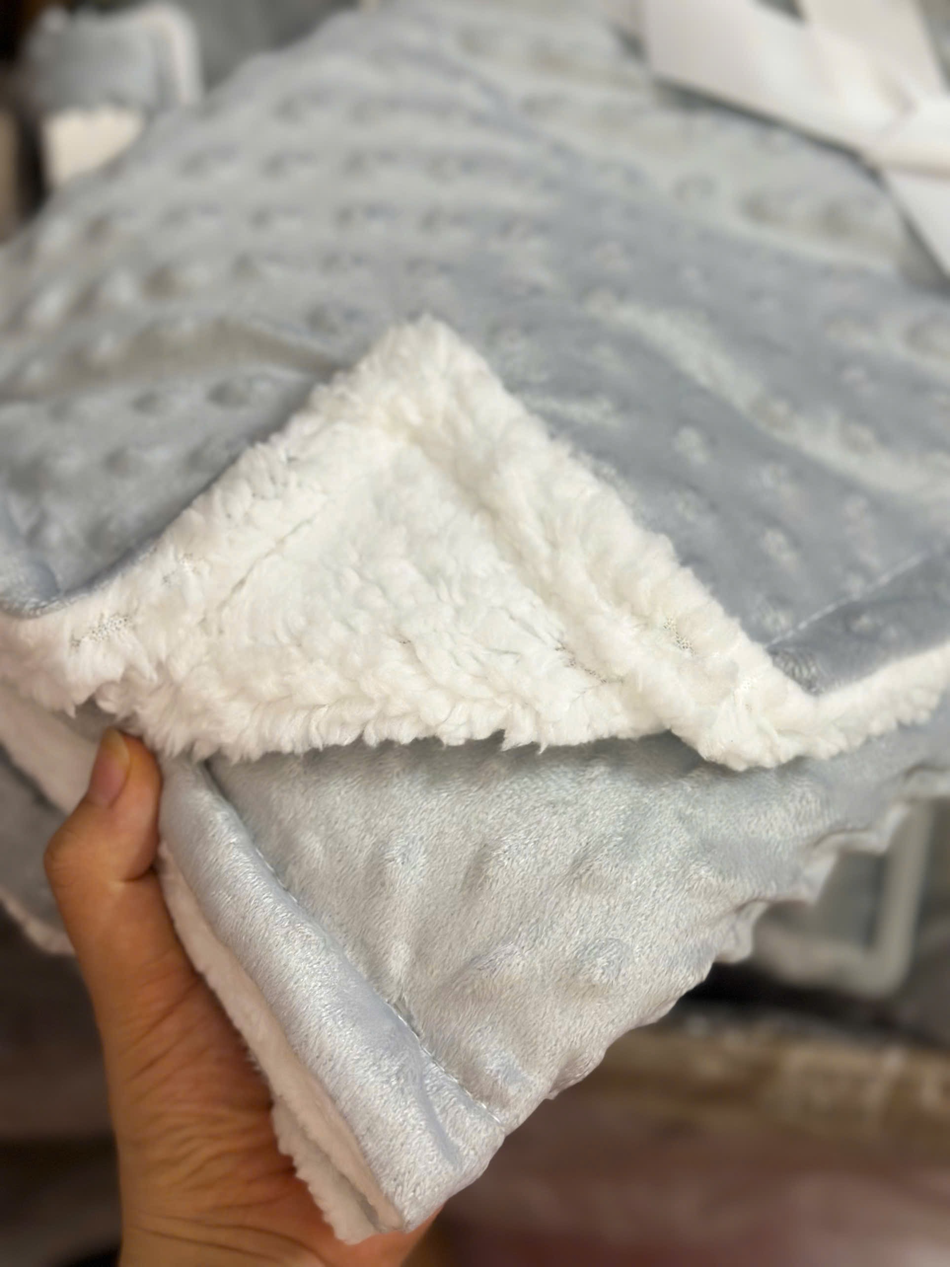 Hàng xuất xịn - CHĂN TUYẾT NHUNG LÔNG CỪU NGUYÊN PACK