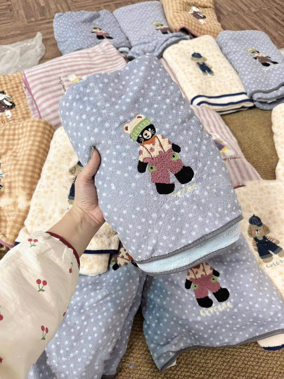 SET 2 KHĂN TẮM VIỀN QC HOẠT HÌNH
