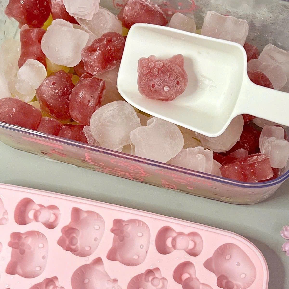 KHAY LÀM ĐÁ HELLO KITTY HỒNG