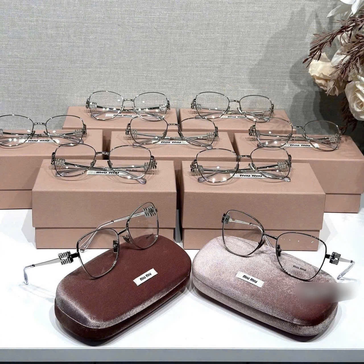 KÍNH MẮT MIU GỌNG BẠC k box
