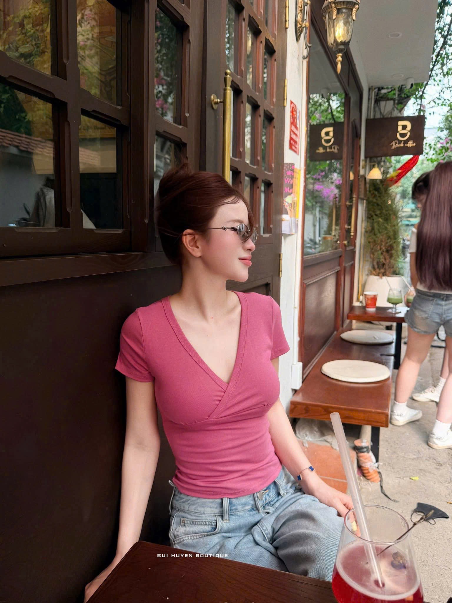 M2139 - ÁO PULL TRƠN CỔ TIM QC V NGỰC