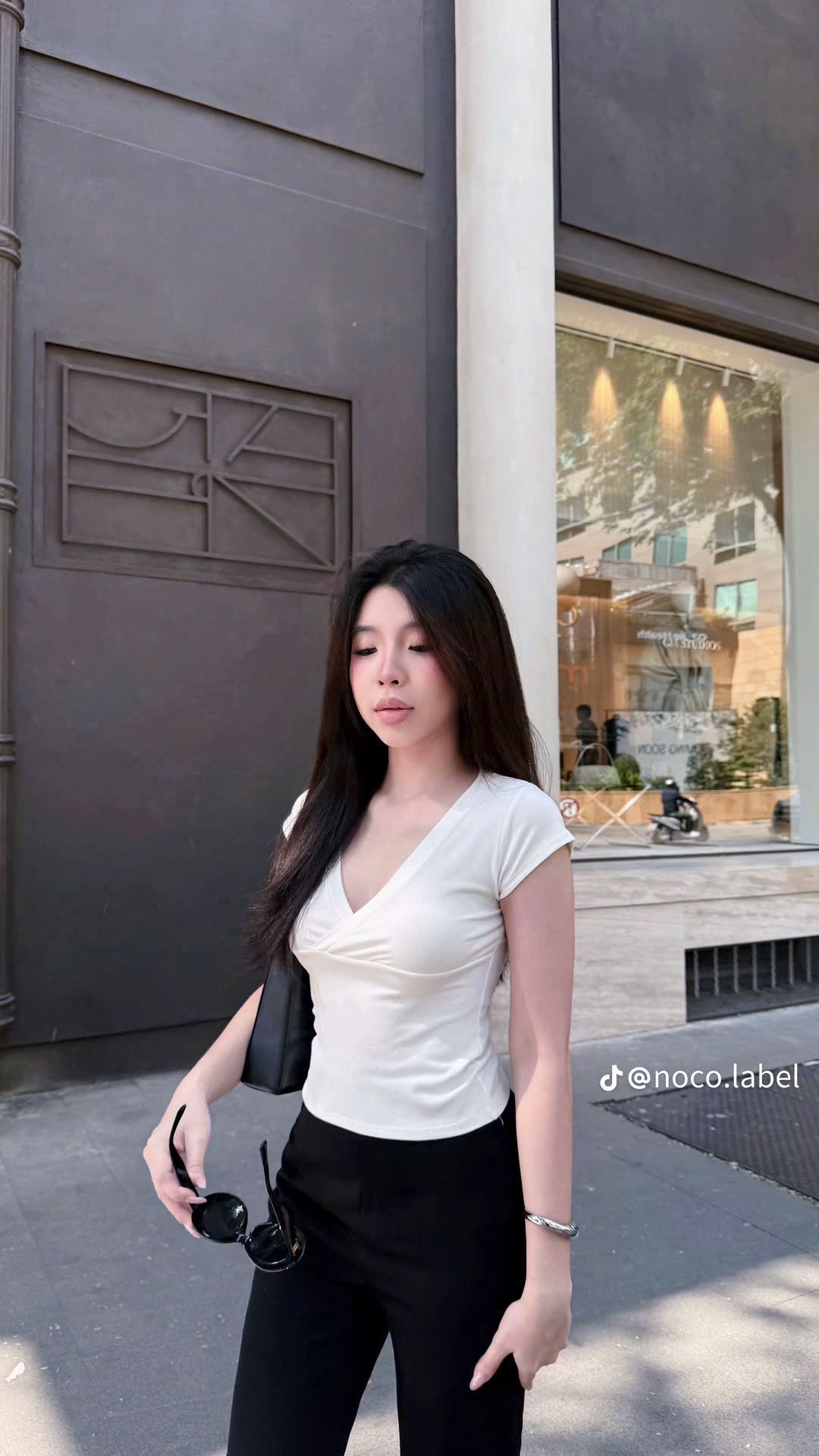 M2139 - ÁO PULL TRƠN CỔ TIM QC V NGỰC