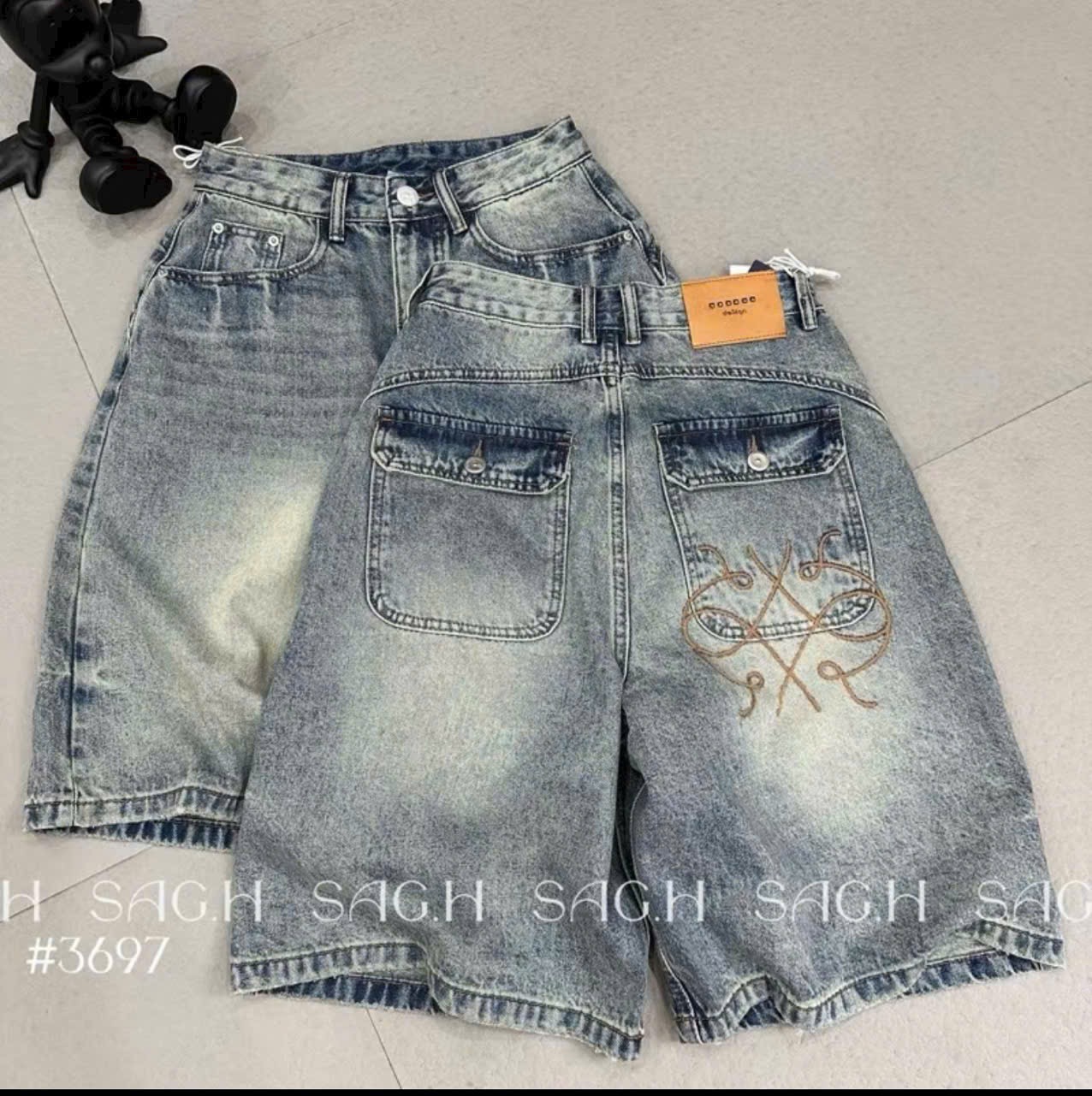 M309 - QUẦN JEAN NGỐ NẮP TÚI THÊU SAU MÀU XANH