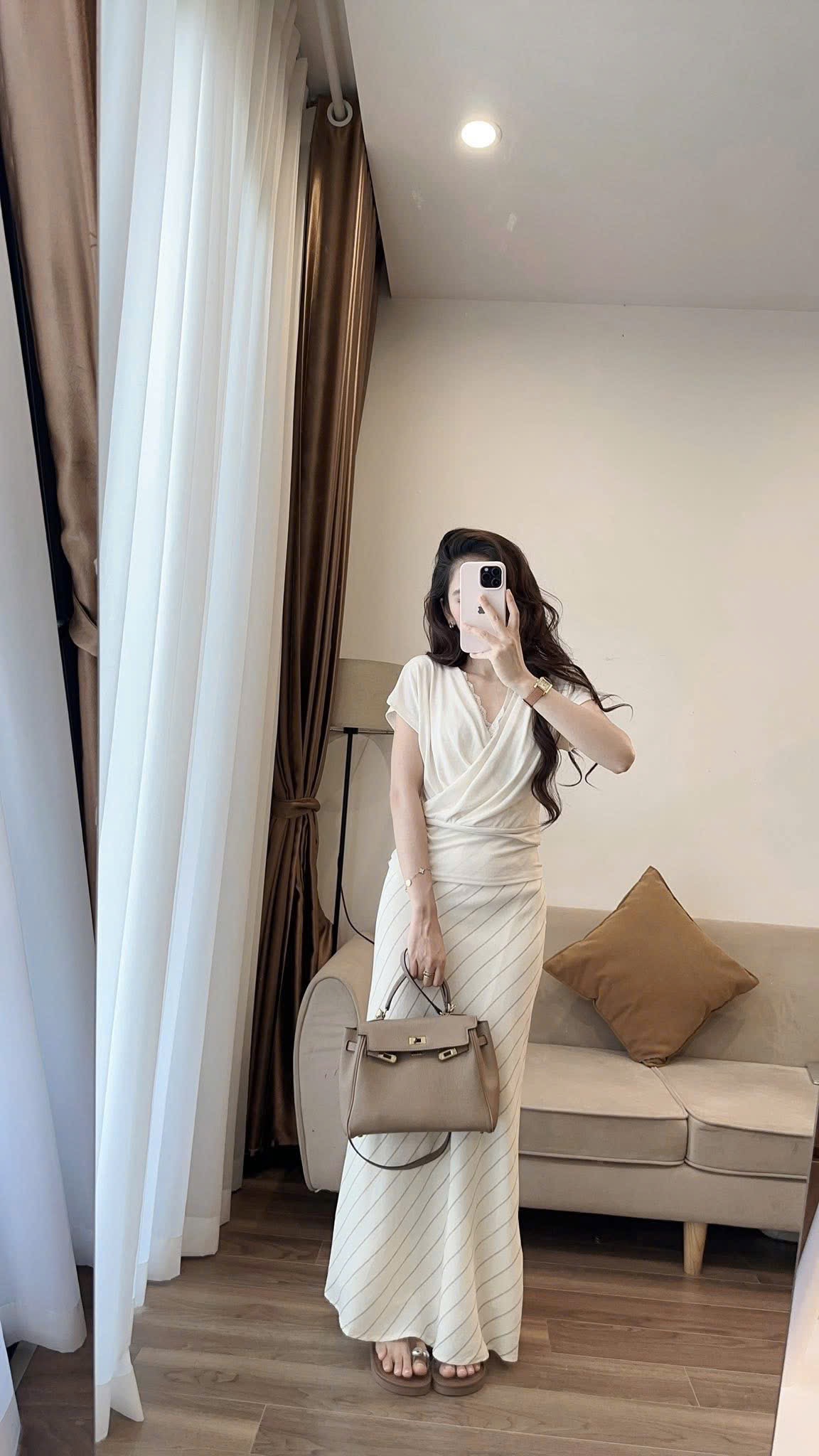 M6282 - ÁO PULL CHÉO NGỰC QC PHỐI REN CỔ TIM