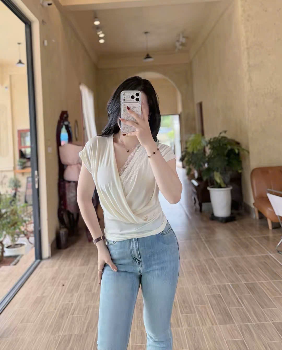 M6282 - ÁO PULL CHÉO NGỰC QC PHỐI REN CỔ TIM