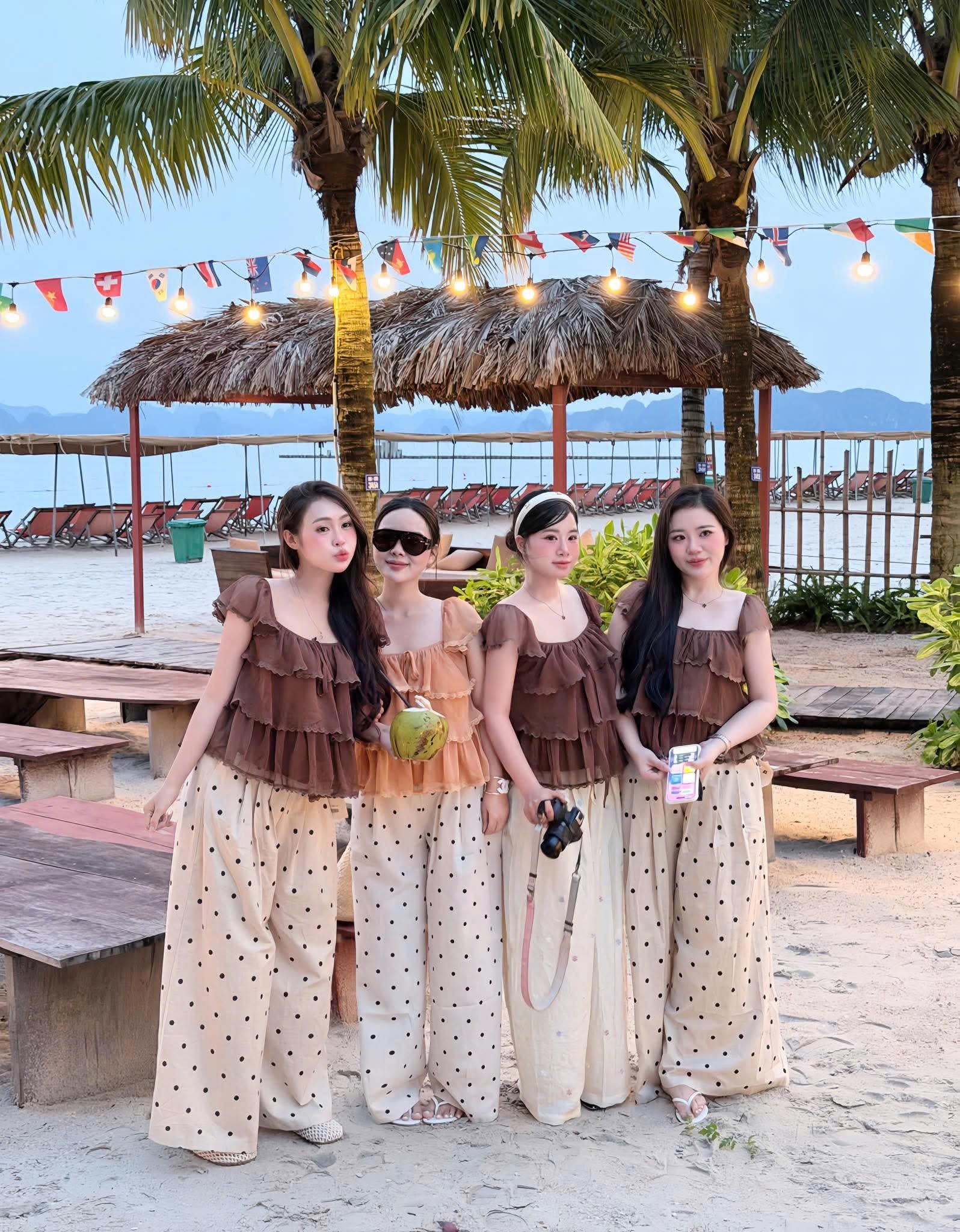QUẦN ĐŨI SUÔNG LIEN CHẤM BI MÀU BE