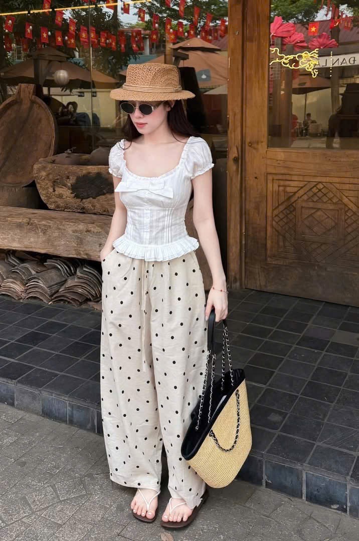 QUẦN ĐŨI SUÔNG LIEN CHẤM BI MÀU BE