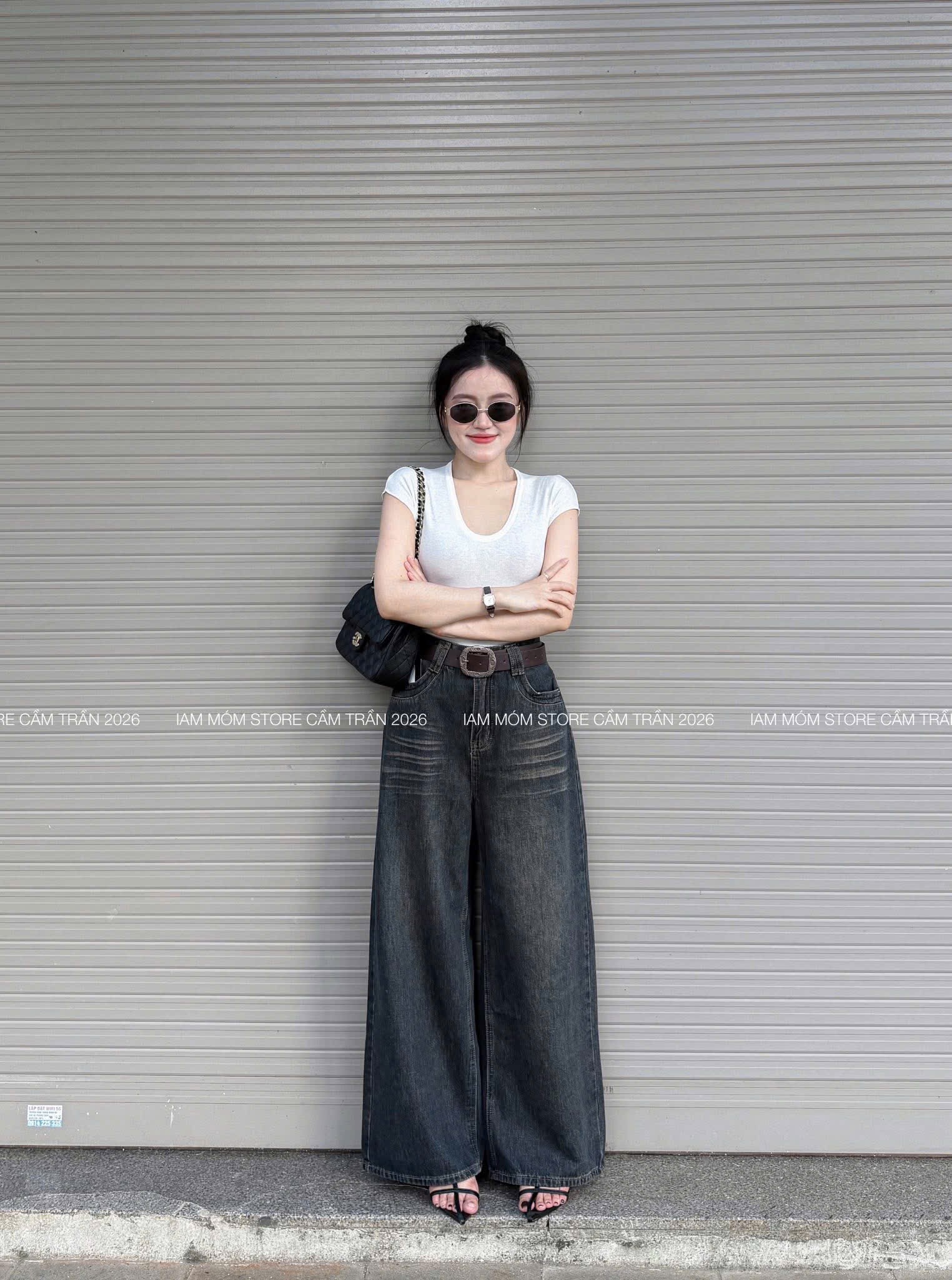 QUẦN JEAN SUÔNG THÊU NẮP TÚI SAU M3079