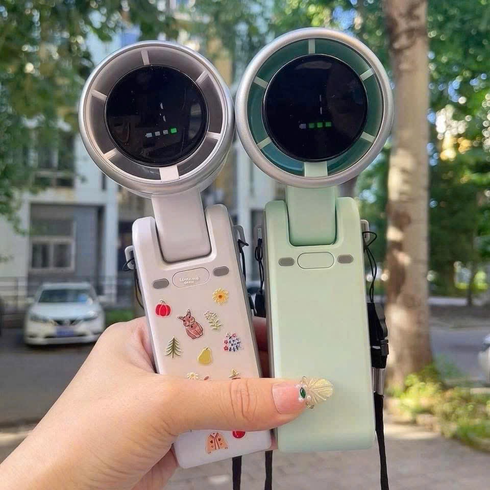 QUẠT CẦM TAY GẤP GỌN MINI - Random màu