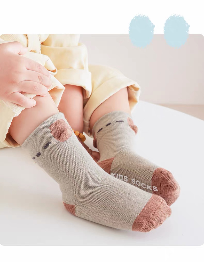 SET 10 ĐÔI TẤT CHỐNG TRƠN CT CHO BÉ